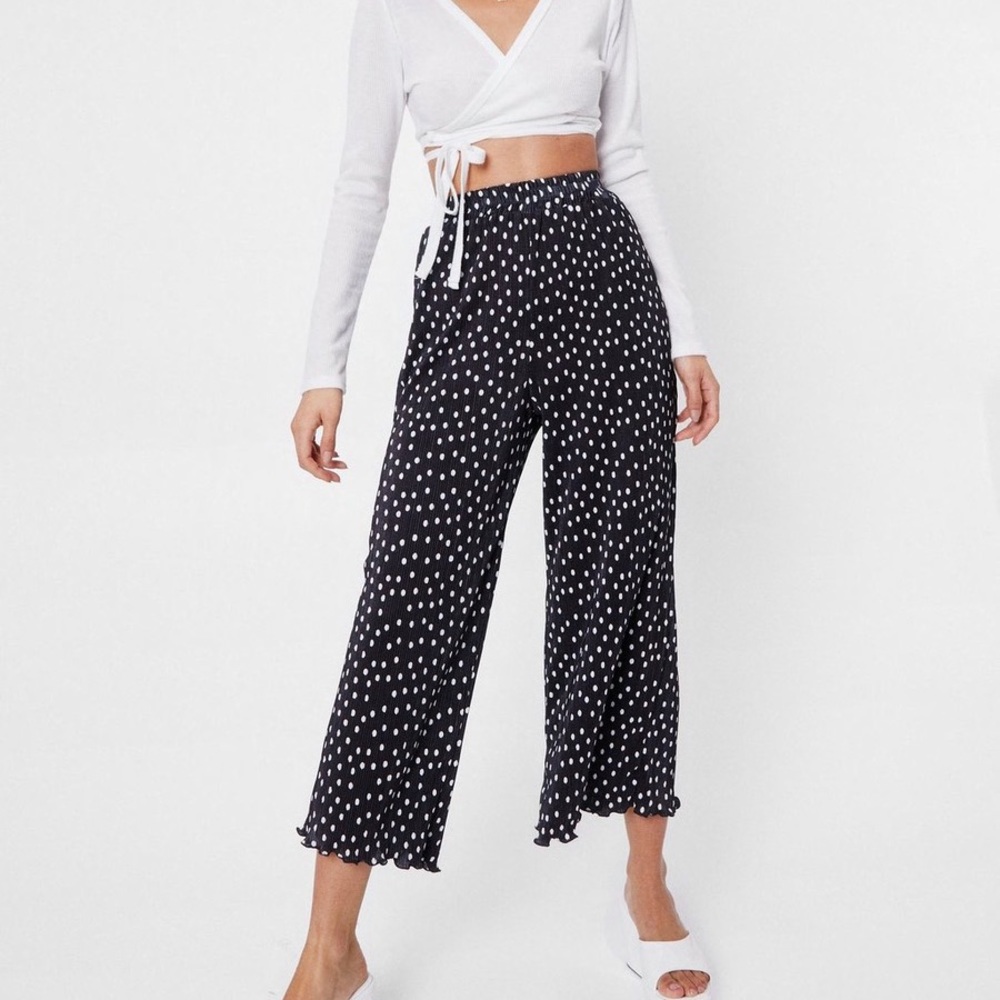 Polka Dot High Waisted Plisse Culotte Pants